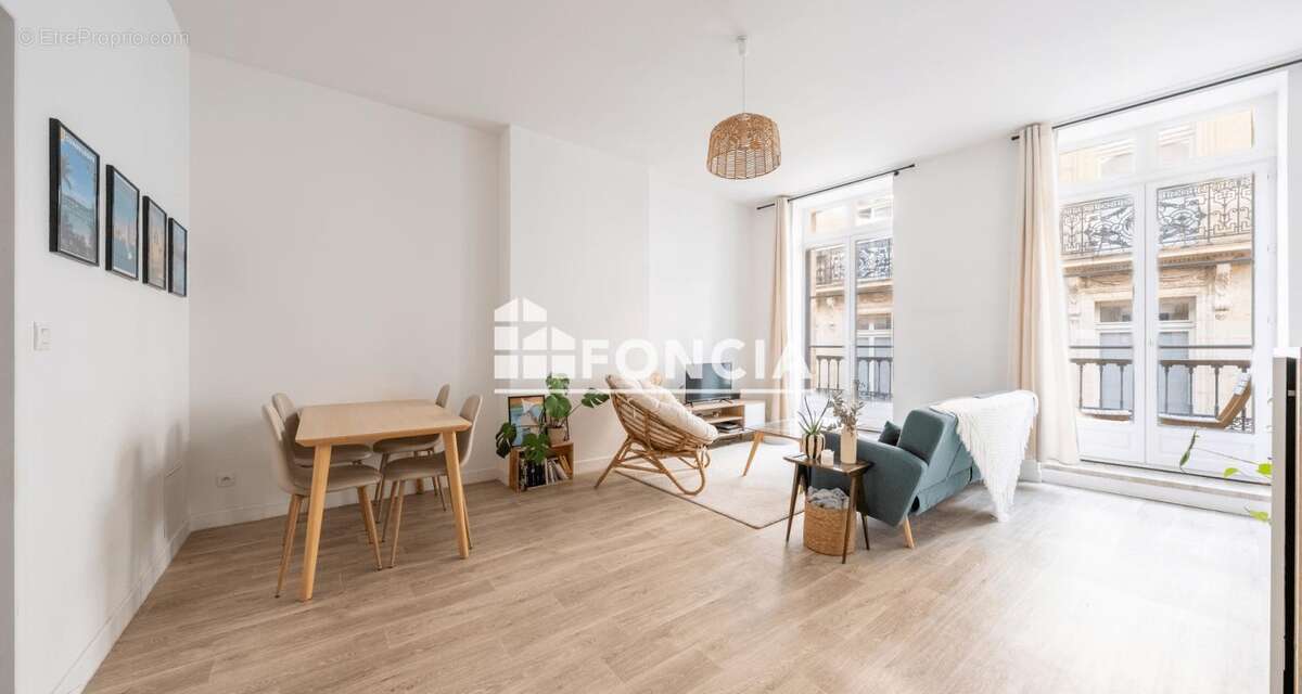 Appartement à BORDEAUX