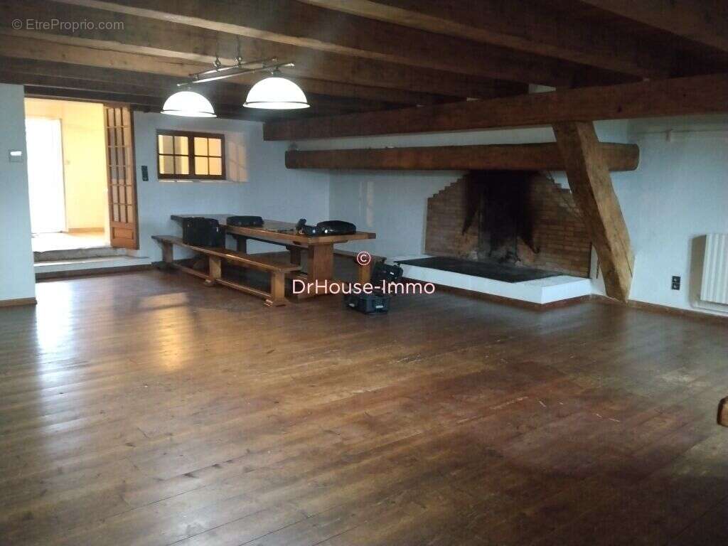 Maison à MONTOLIEU