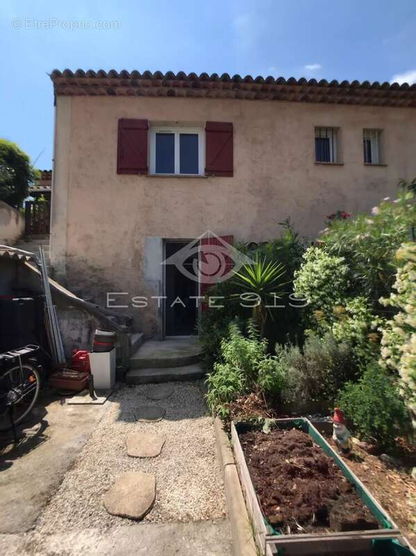 Maison à LE ROURET