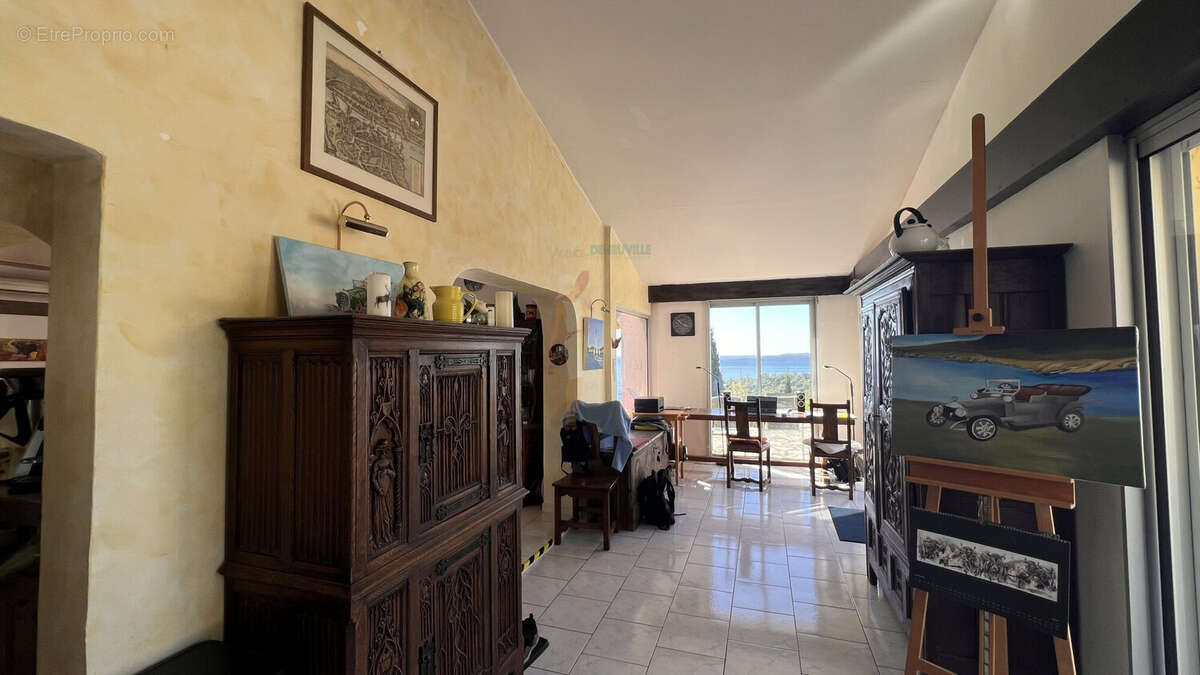 Maison à LES ISSAMBRES