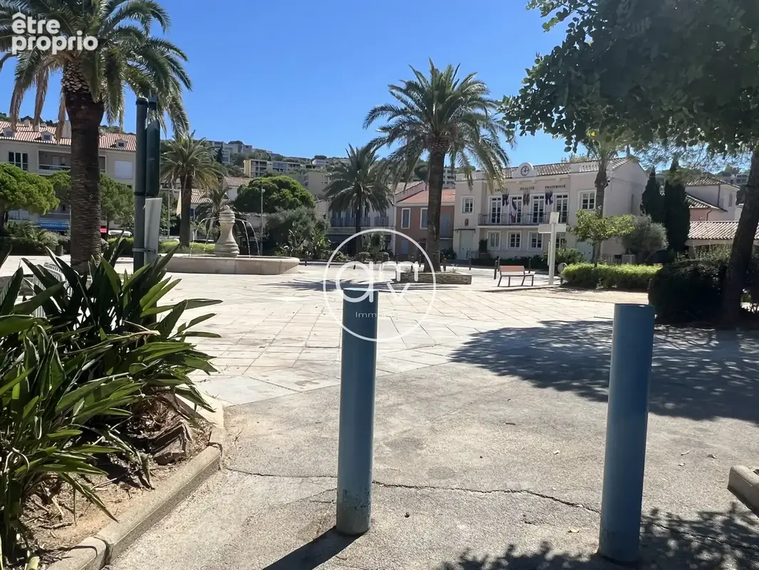 Commerce à SAINT-MANDRIER-SUR-MER