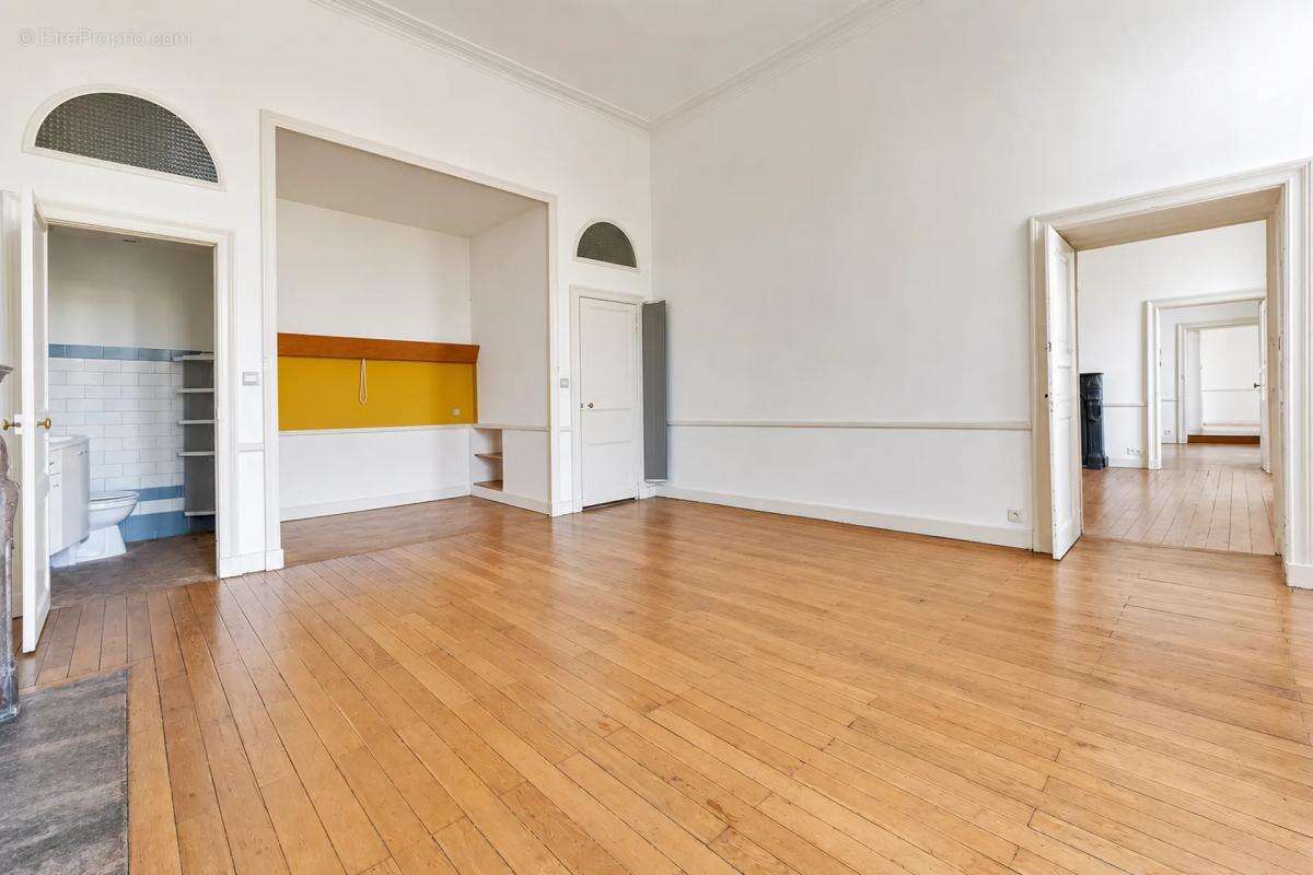 Appartement T4 spacieux avec 2 chambres - 127 m² - Nantes centre - photo 4