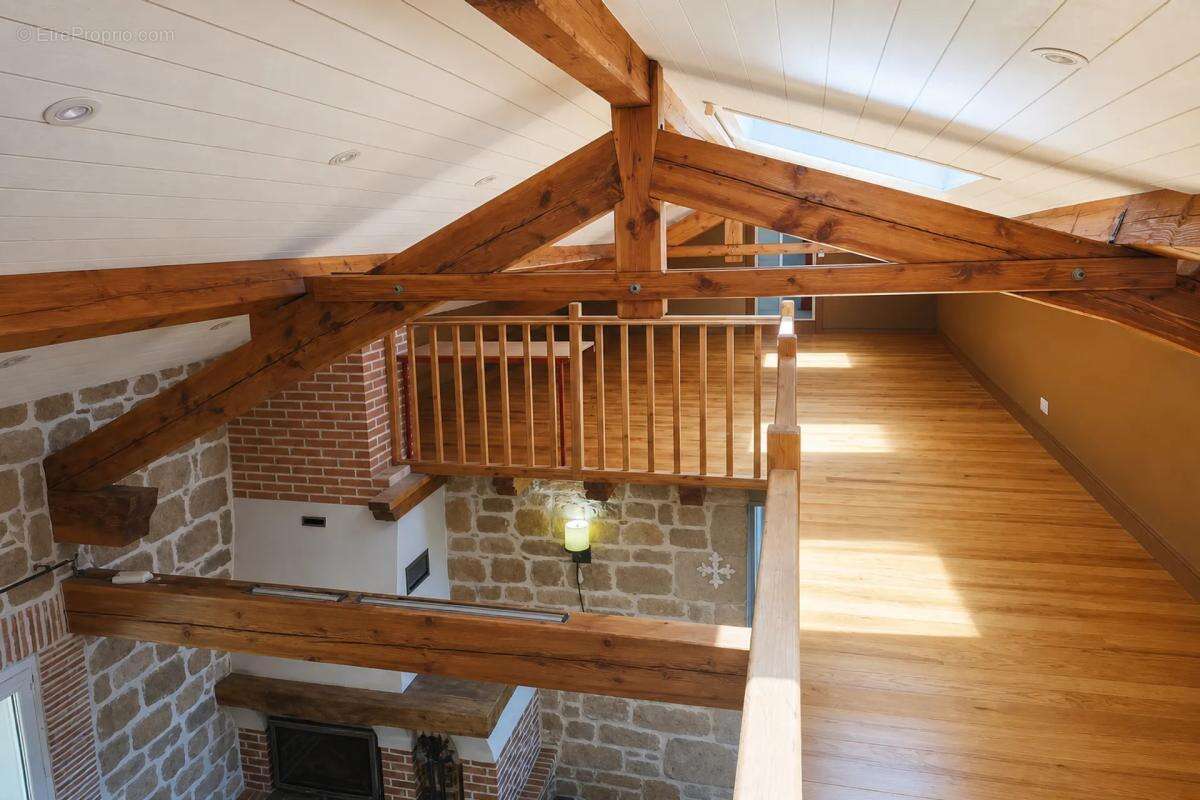 Maison familiale 8 pièces de 200 m² avec terrasse et jardin - photo 15