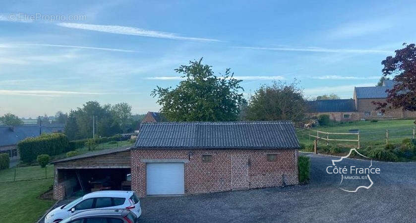 Maison à LA NEUVILLE-LES-DORENGT