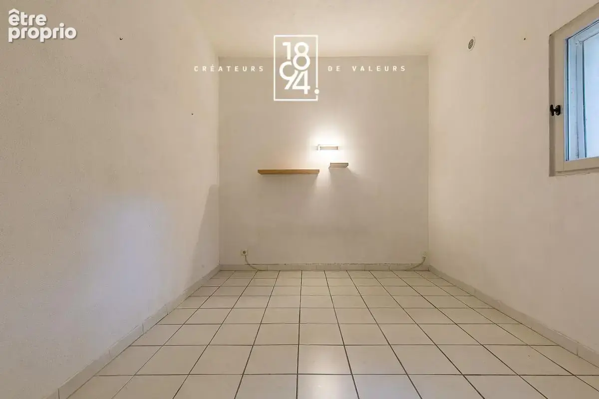 À la vente, villa familiale t5 + t3, terrain paysagé & piscine à lauris 84360 - photo 22