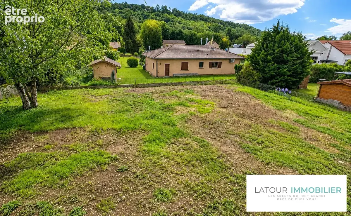 Terrain 442 m² à Saint-Savin  - photo 2