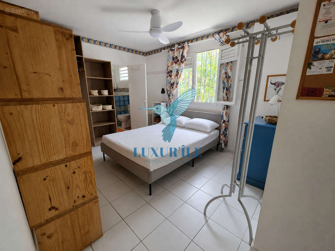 Baie-Mahault   Secteur recherché de La Jaille  Superbe villa T4 avec piscine et jardin - photo 10