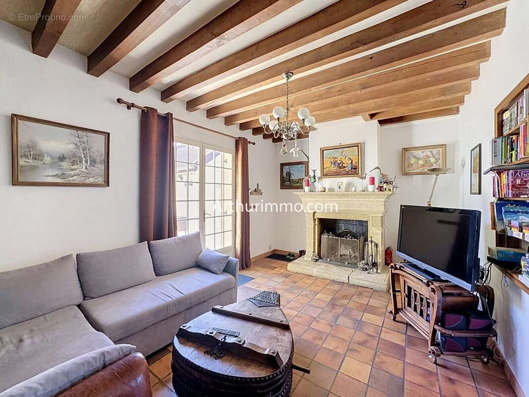 Maison à VIGNEUX-SUR-SEINE