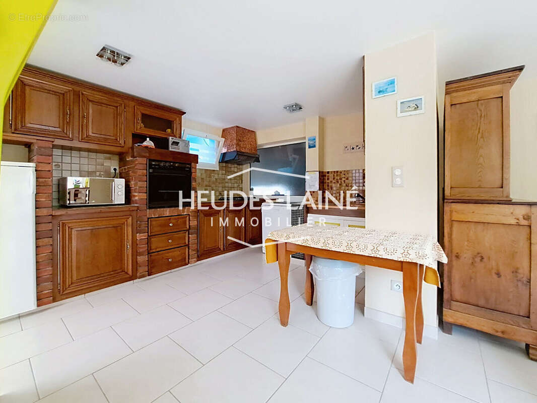 Appartement- rez-de-cour - à vendre - JULLOUVILLE - 50610 - photo 4