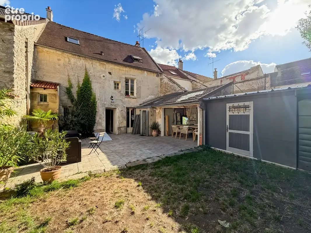 Charme de l’ancien et jardin en centre historique - photo 23