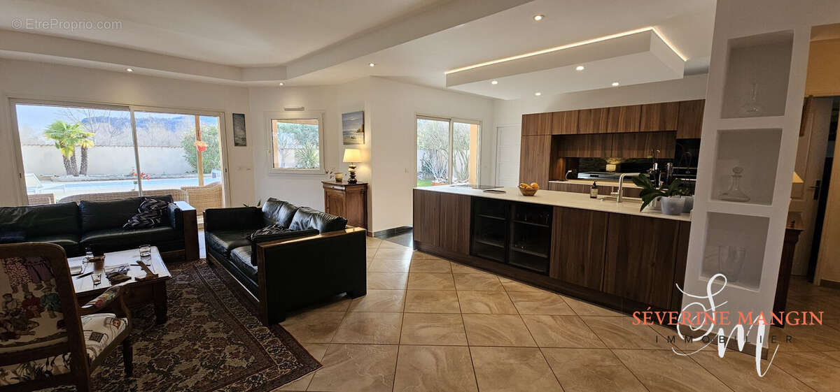 Maison à LA ROCHE-DE-GLUN