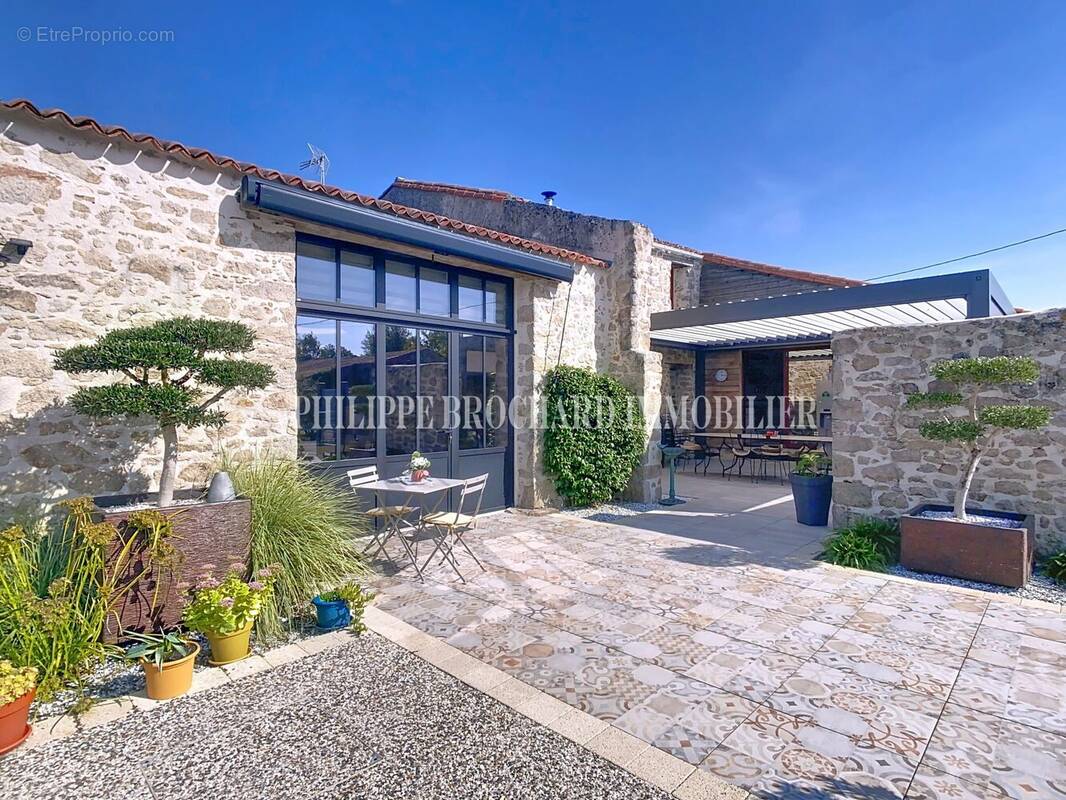 Maison à LE POIRE-SUR-VIE