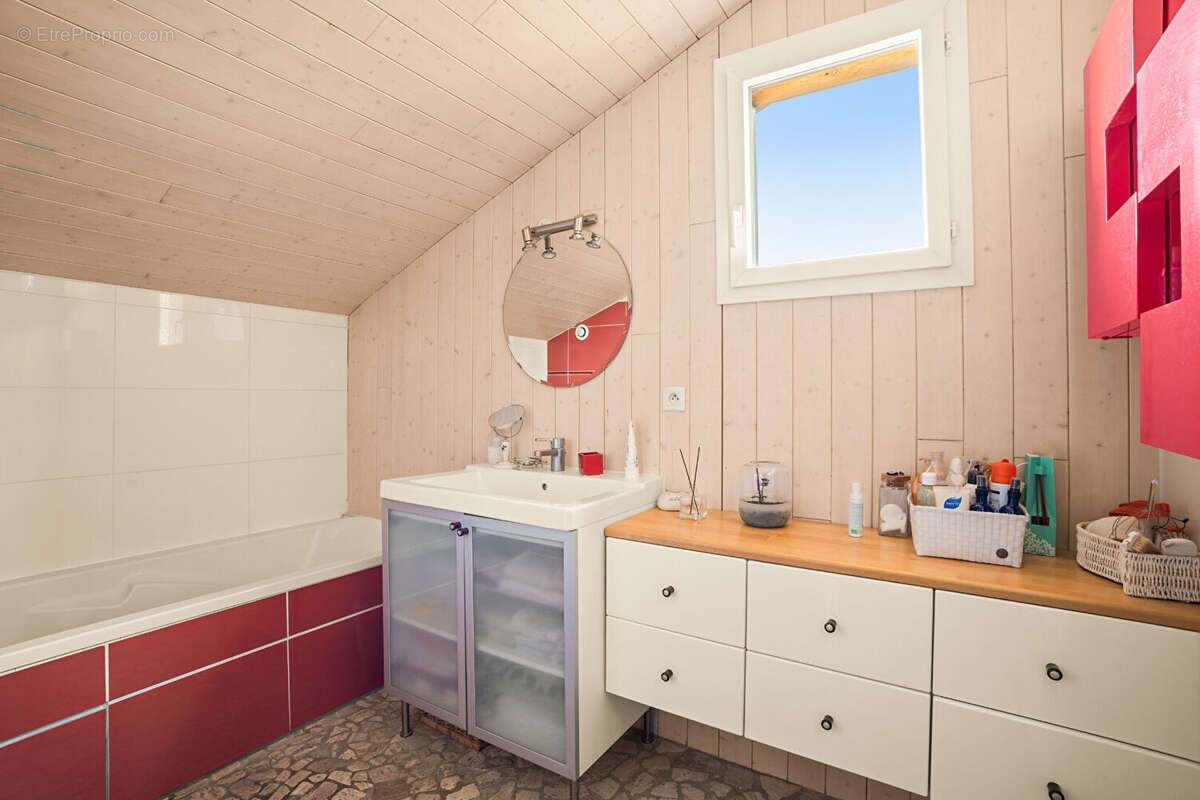 Collonges au Mont d'or, appartement en duplex dans un écrin de verdure - photo 6