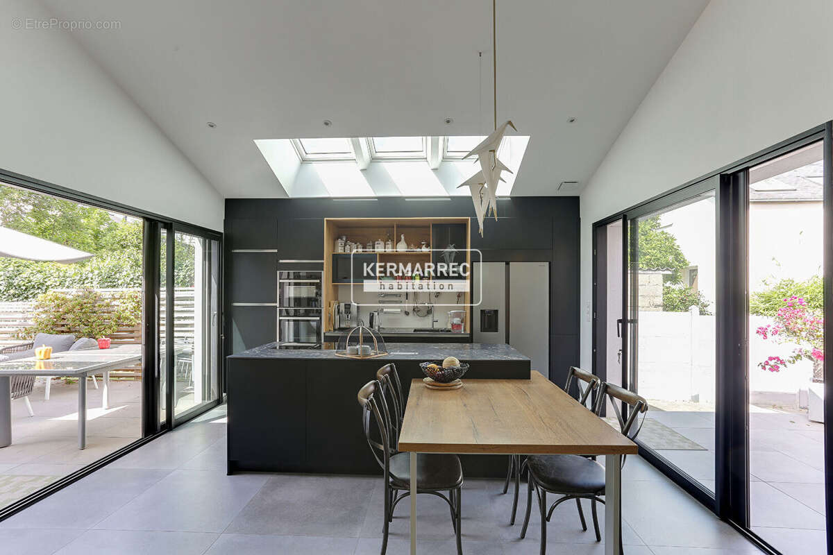 Maison SAINTE THÉRÈSE Rennes 6 pièce(s) 135 m2 - photo 10