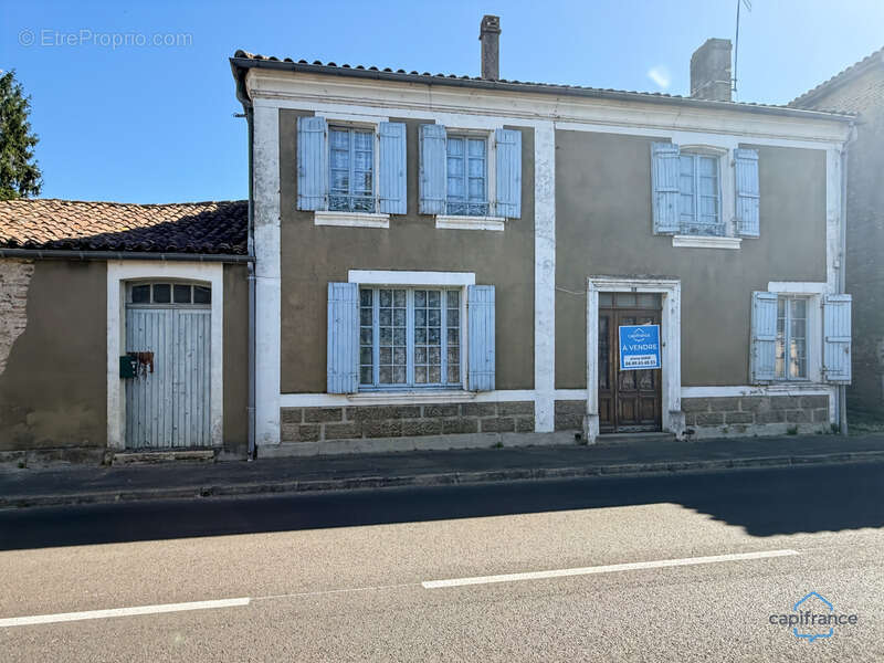Maison à CAZERES-SUR-L'ADOUR