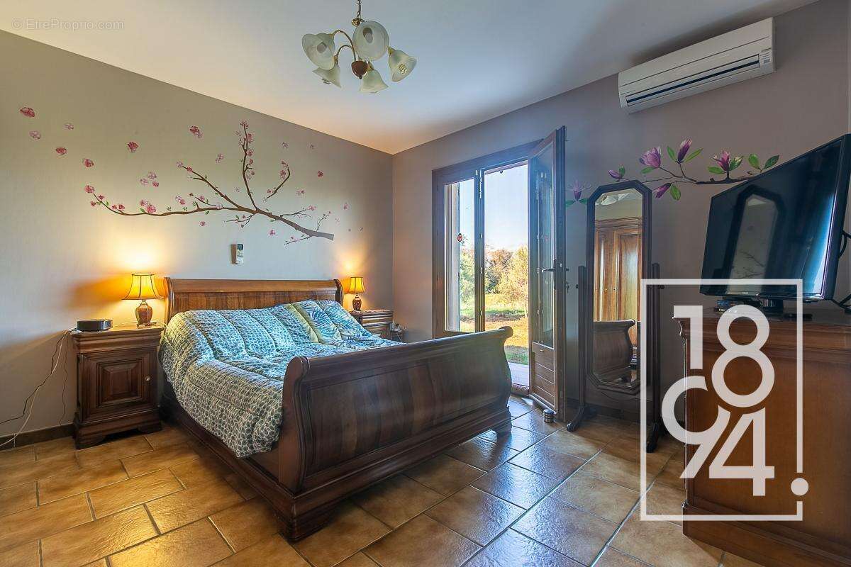 Maison à SAINT-MARTIN-DE-CRAU