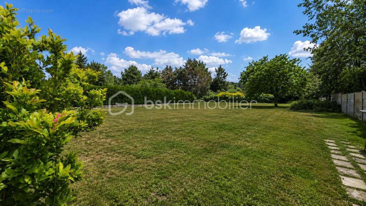 Maison familiale de 160 m² avec sous-sol total - photo 2