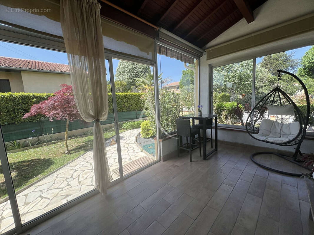 Castanet-Tolosan ! Maison T5 de plain-pied avec sous-sol intégral de 120 m² - photo 3