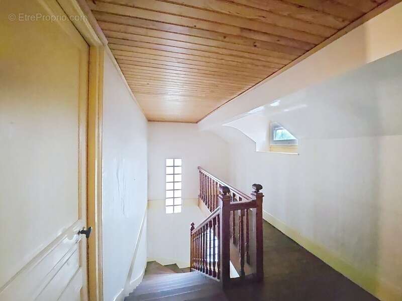 Maison à ANIZY-LE-CHATEAU