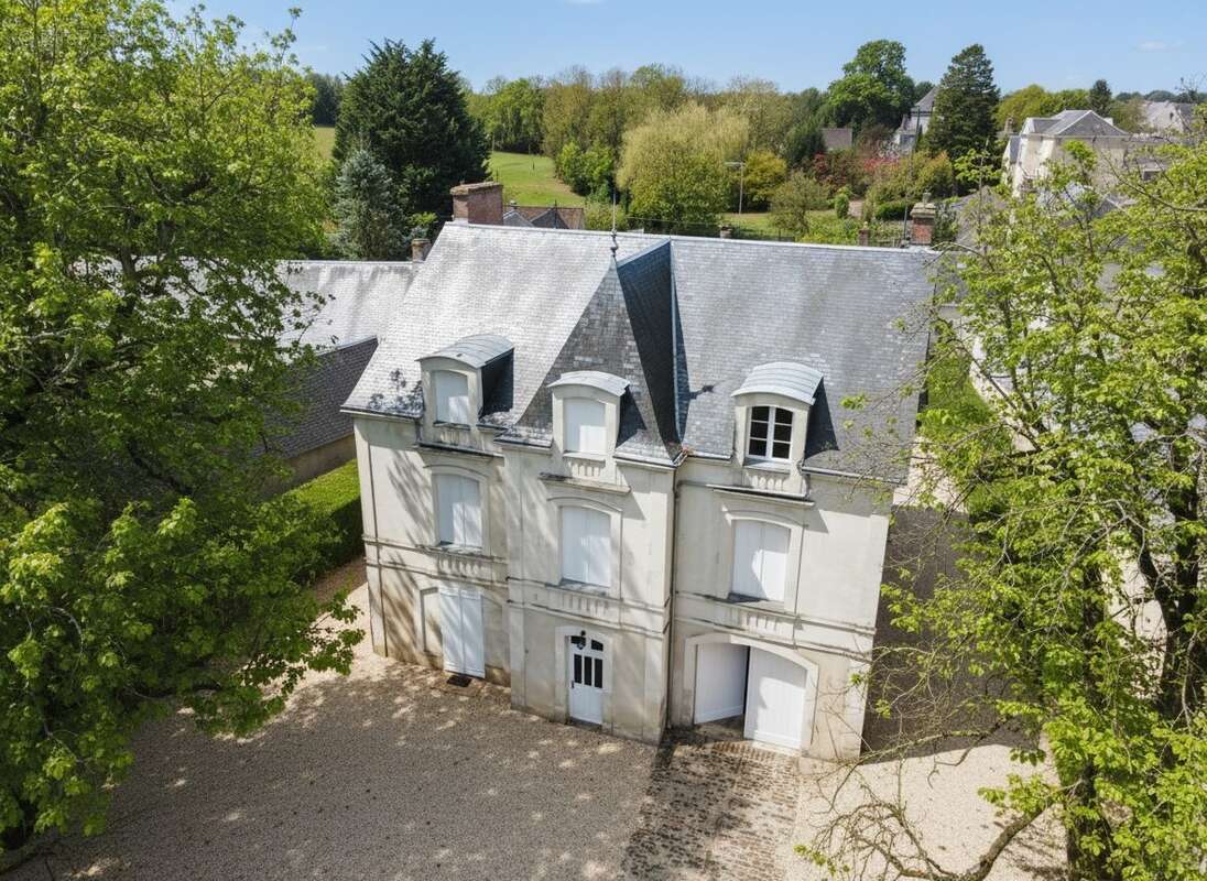 Maison à PRUNAY-CASSEREAU