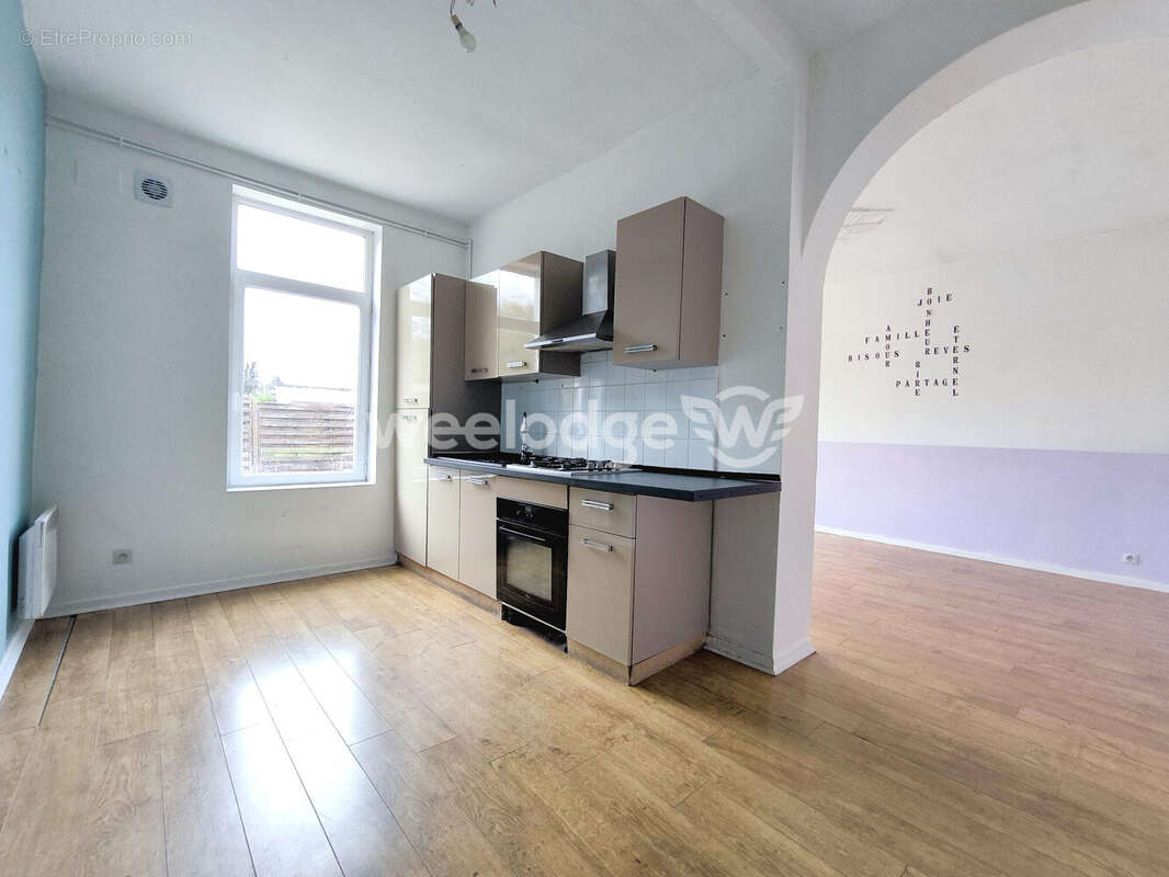 Cuisine - Maison à HAUTMONT