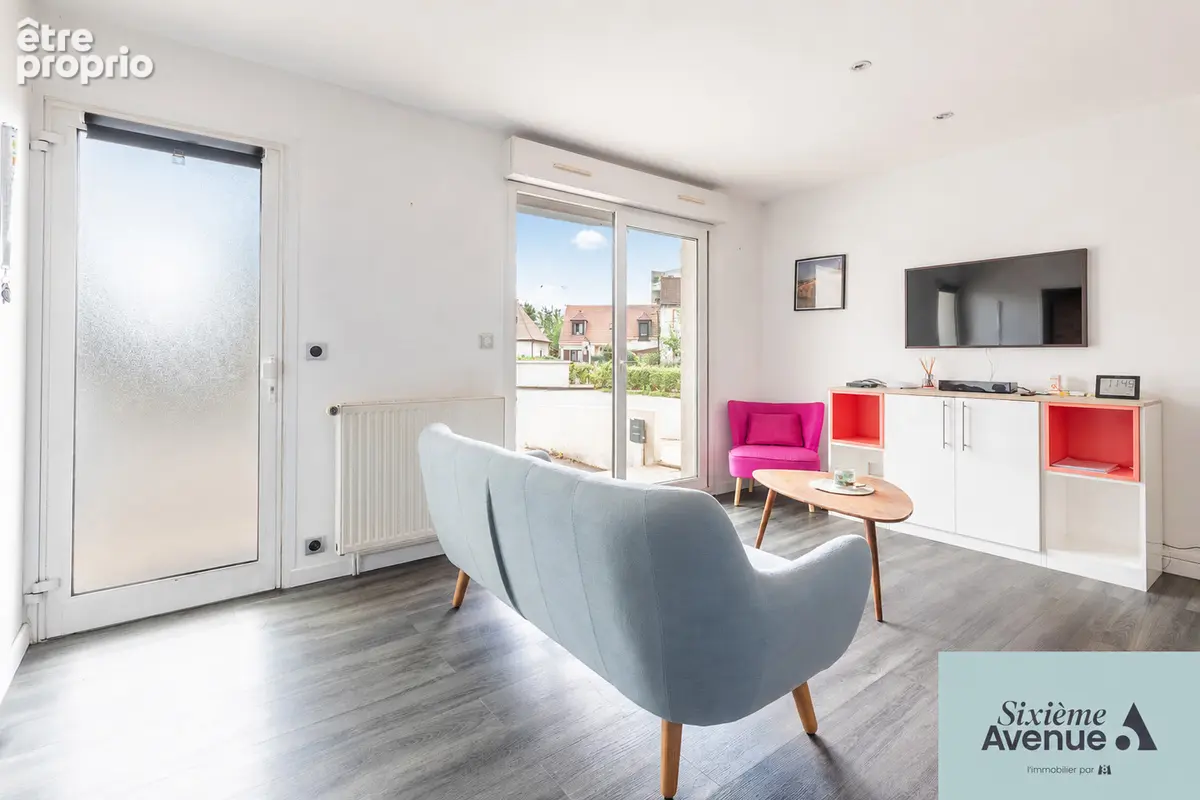 46M² centre ville - vendu meublé-parking-borne VE-aucun travaux - photo 8