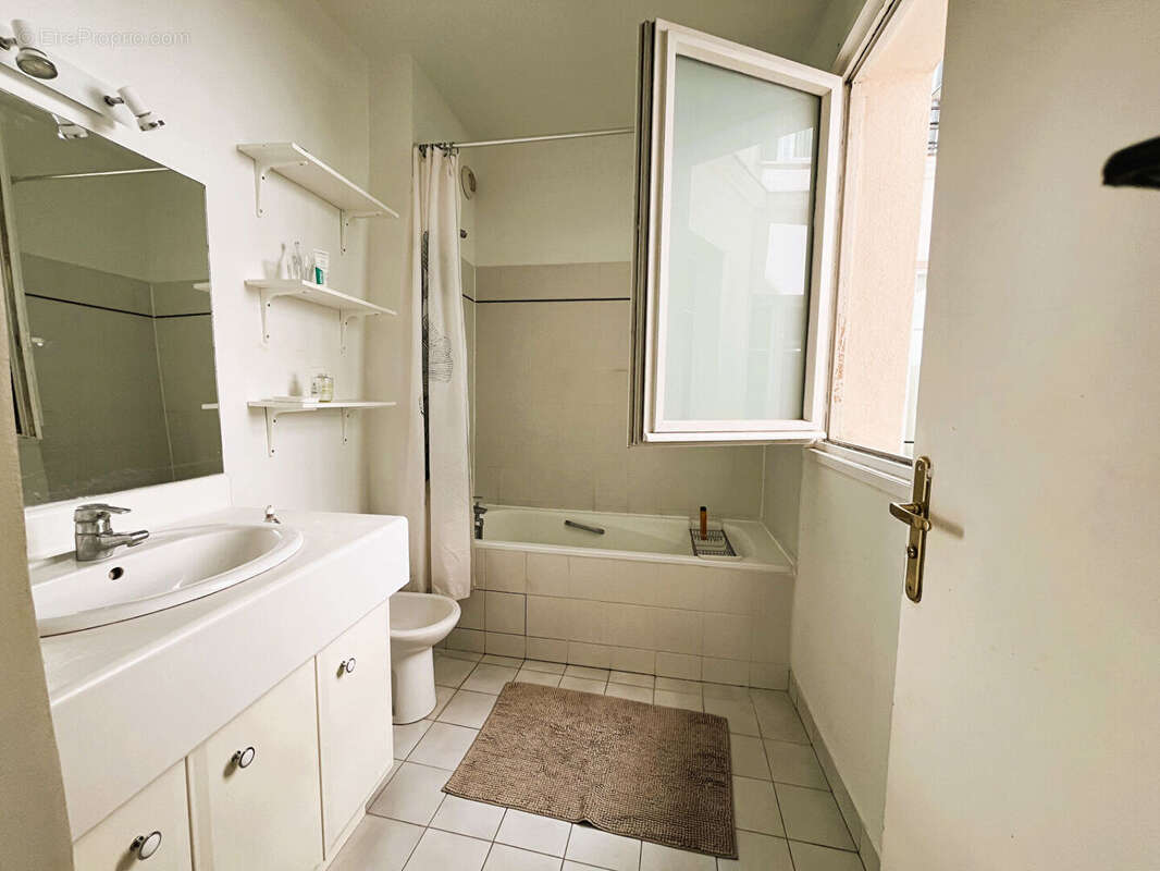 2 pièces-1 chambre - 54m² - FONDATION PINAULT - photo 9