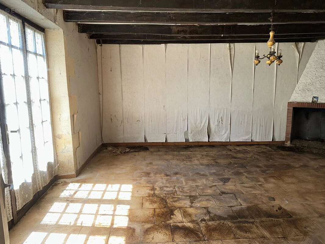 Maison à MAUPREVOIR