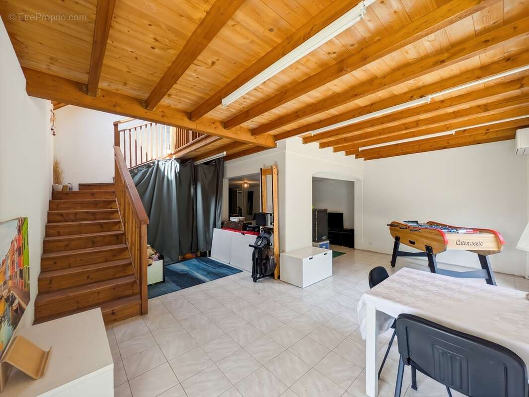 À vendre Maison 6 pièces LOISIN (74) Maison familiale avec piscine et dépendance – Secteur recherché aux portes de Genève - photo 17