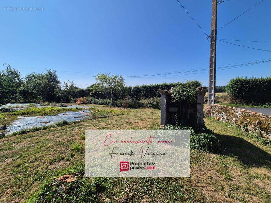 Maison à VENDRENNES