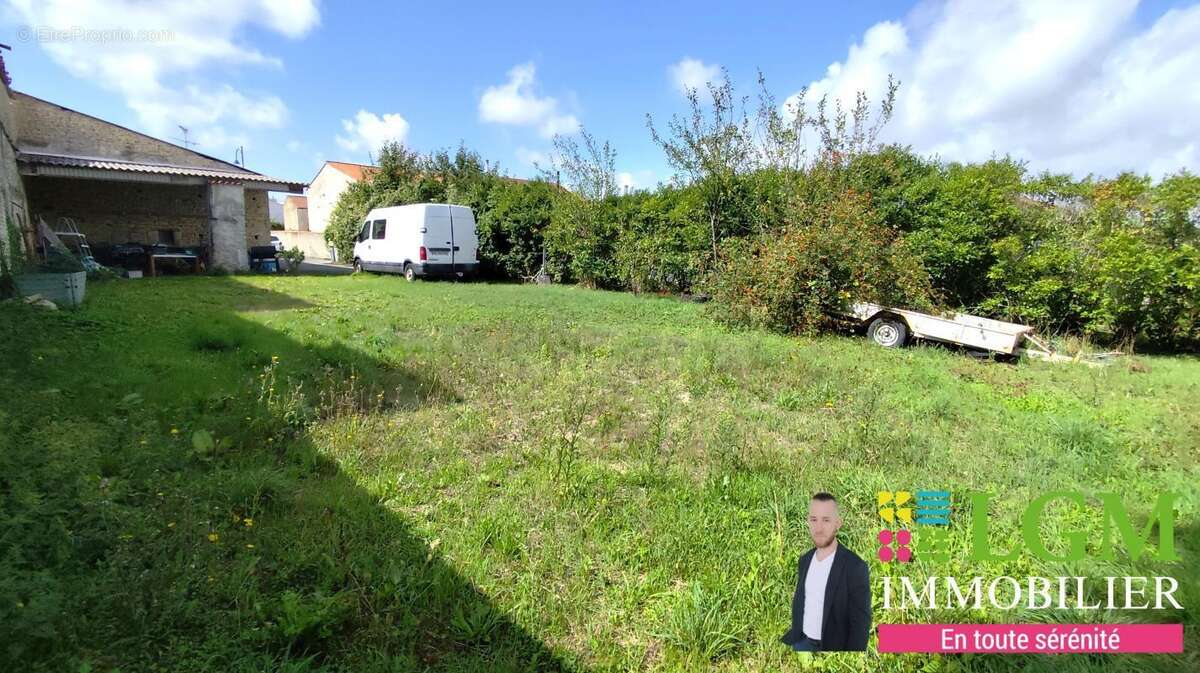 Maison à LE GUE-D&#039;ALLERE