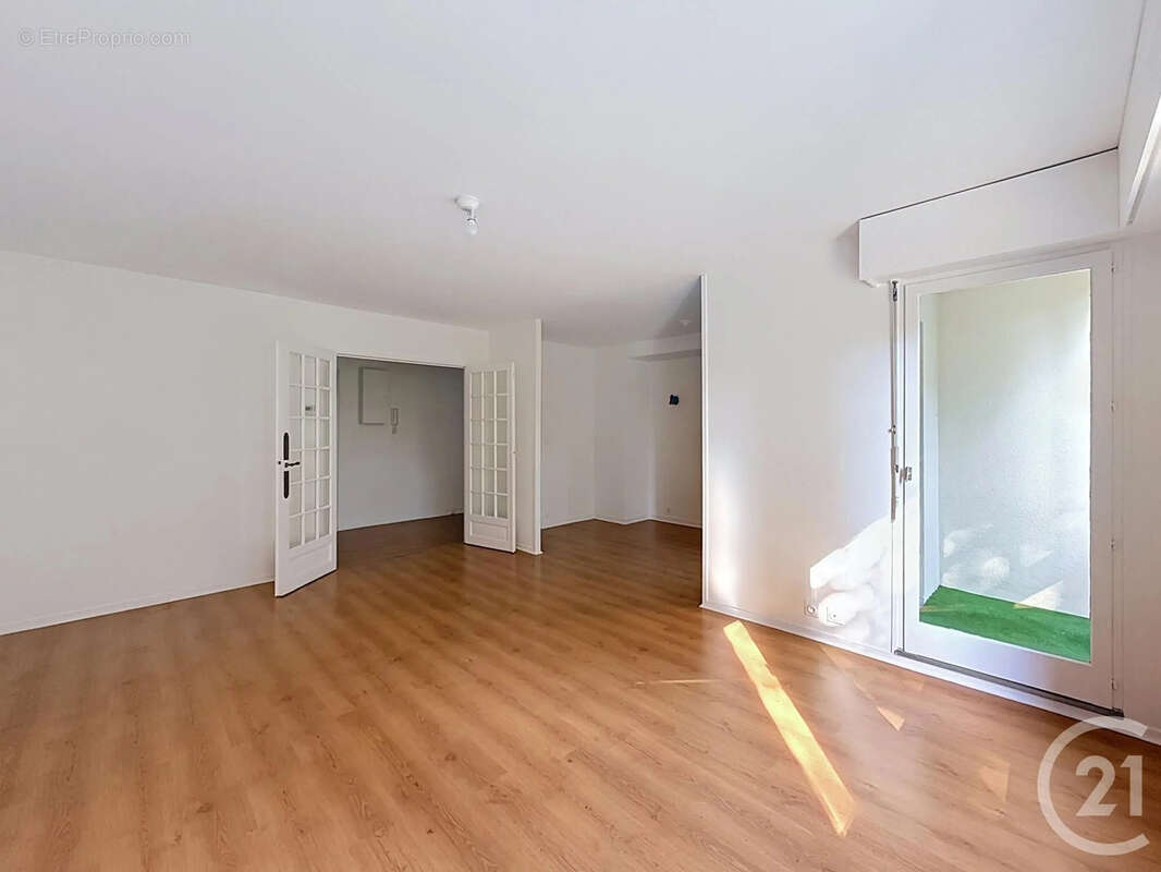 Appartement 92 m² à Avon  - photo 2