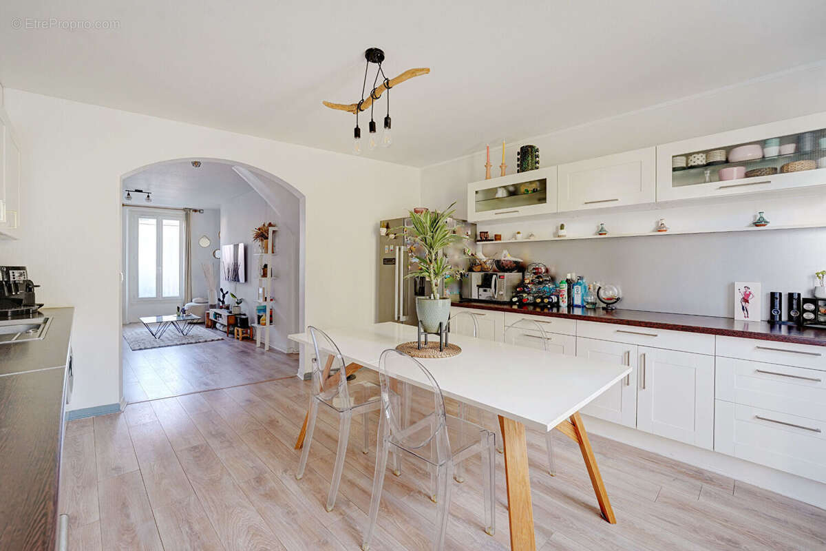 Appartement à LE PERREUX-SUR-MARNE