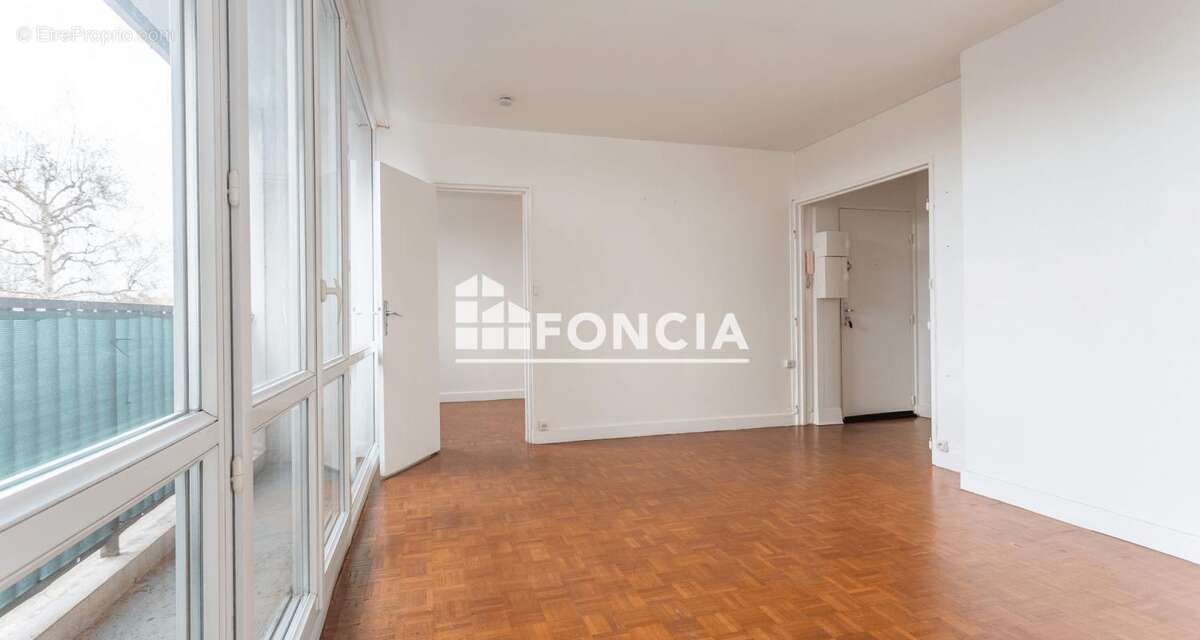 Appartement à MORANGIS