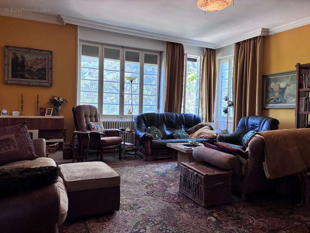 Grande maison de village, maison d'amis, piscine et terrain ! - photo 5