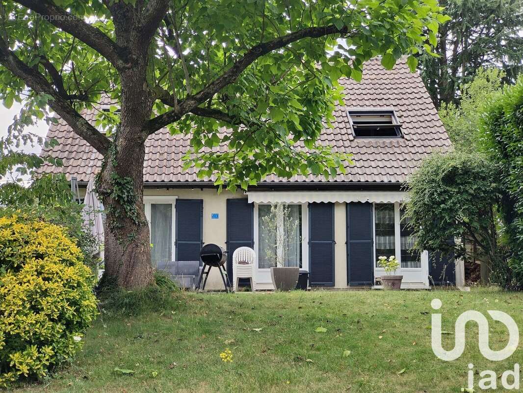 Maison 144 m² à Forges-Les-Bains  - photo 6