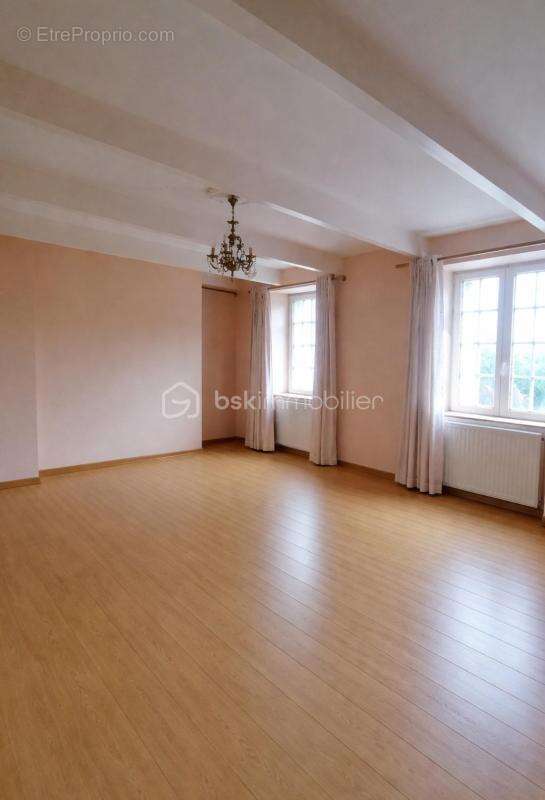 Maison à SAINT-SAUVEUR-LA-POMMERAYE