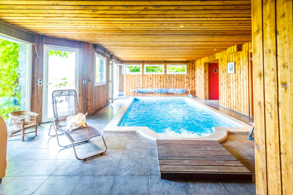 Maison à NEUVECELLE