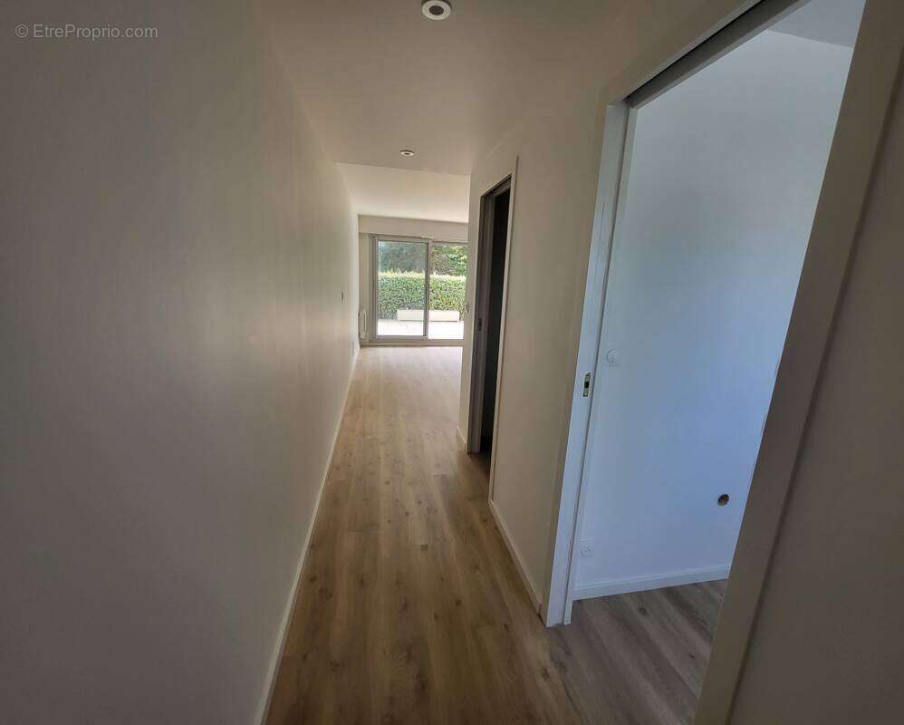 T1 Bis en rez de jardin surélevé, 29,5 m2 au centre de Pornichet - photo 9