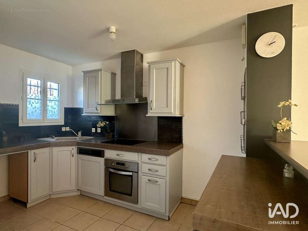 Photo 3 - Maison à SAINT-CLEMENT-DE-RIVIERE