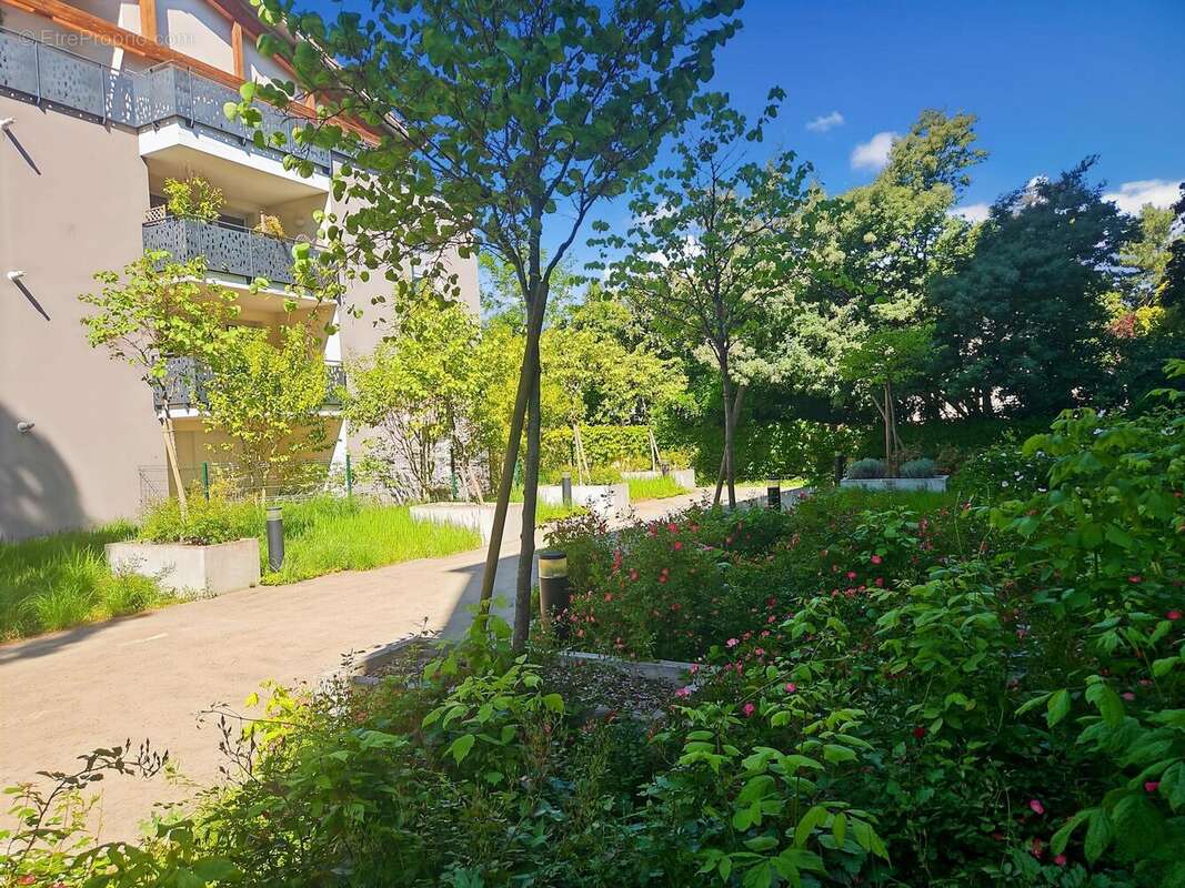 Photo 9 - Appartement à RAMONVILLE-SAINT-AGNE