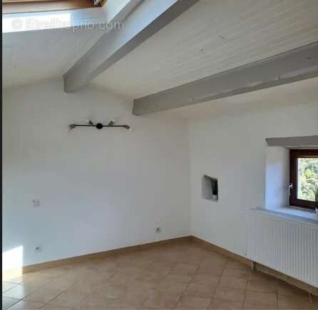 Appartement à VIVIERS
