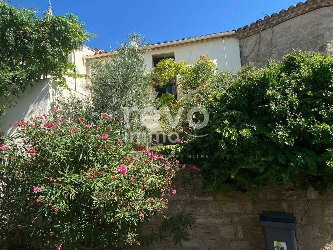 Appartement à NEZIGNAN-L'EVEQUE