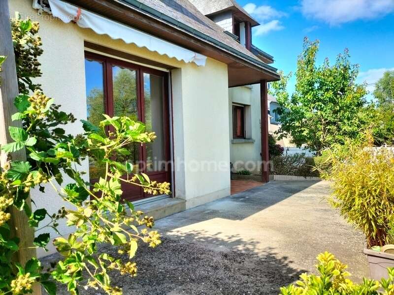 Maison à MONTFORT-SUR-MEU