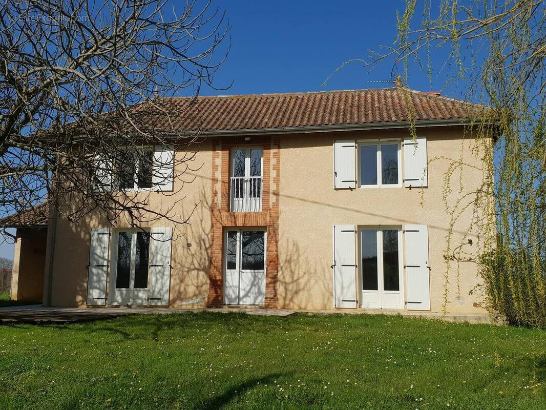 FA1 - Maison à SARRAGUZAN