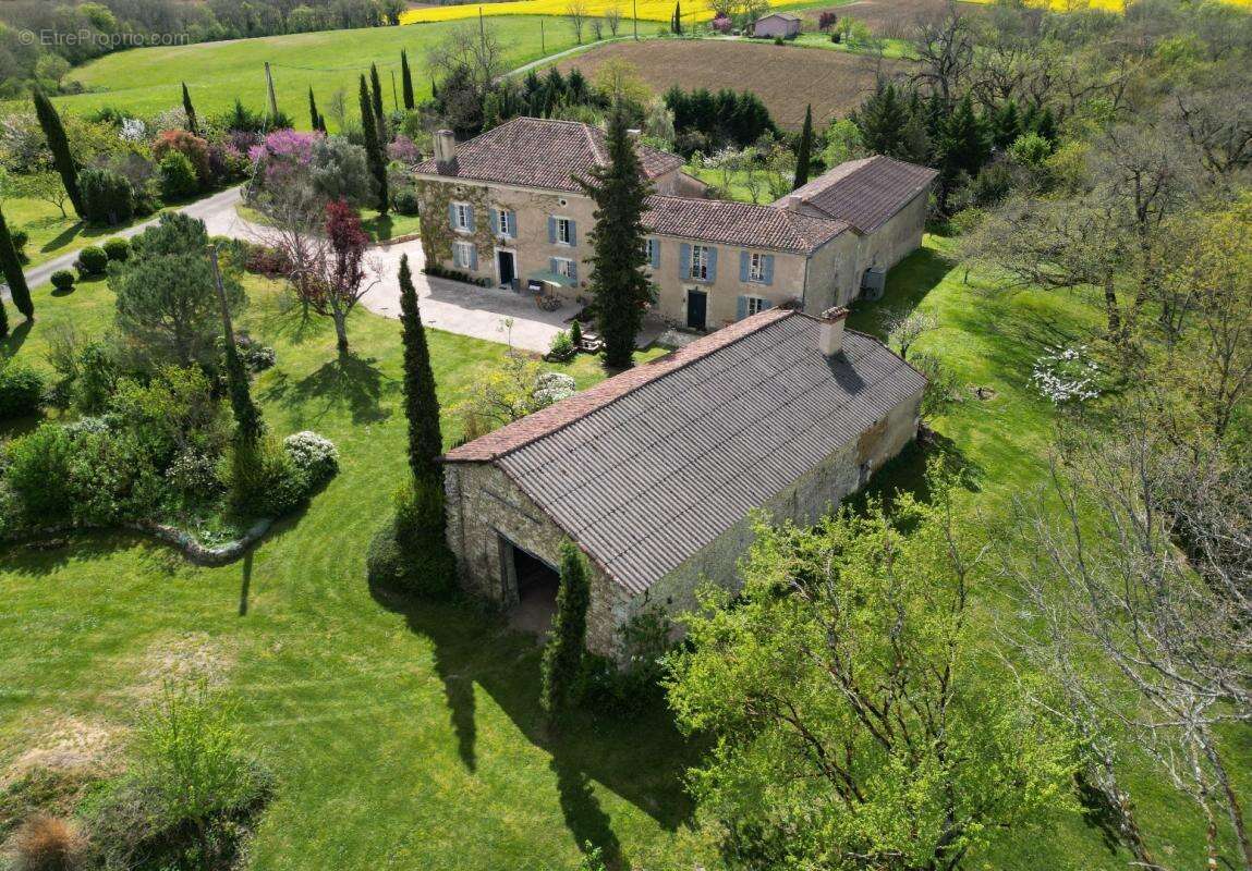 Maison à VALENCE-SUR-BAISE