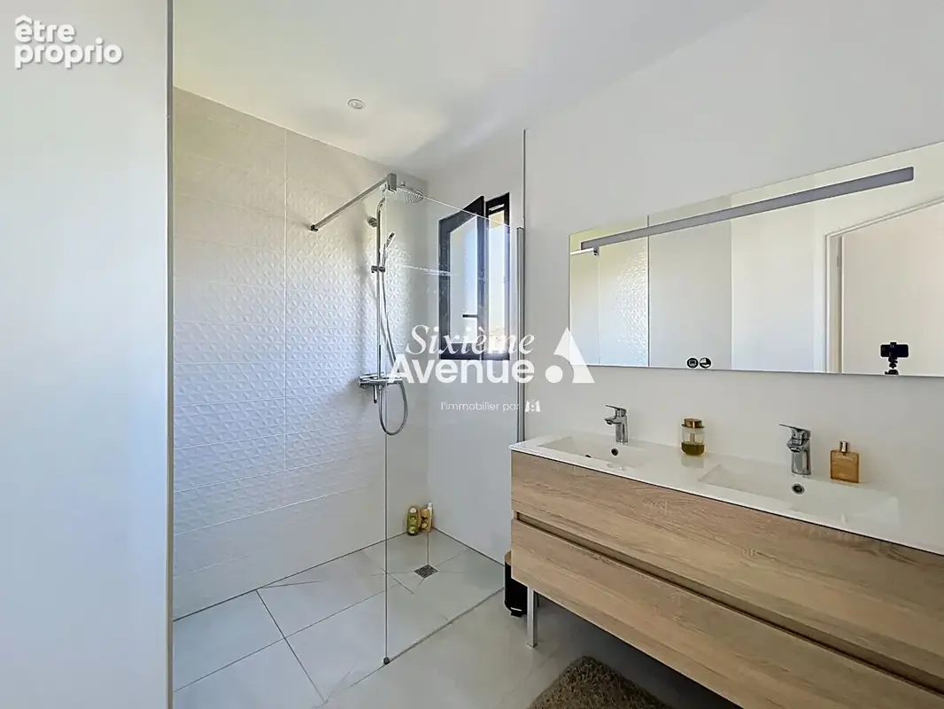 Maison récente Decines-Charpieu 4 pièce(s) 102.01 m2 plain-pied - photo 9