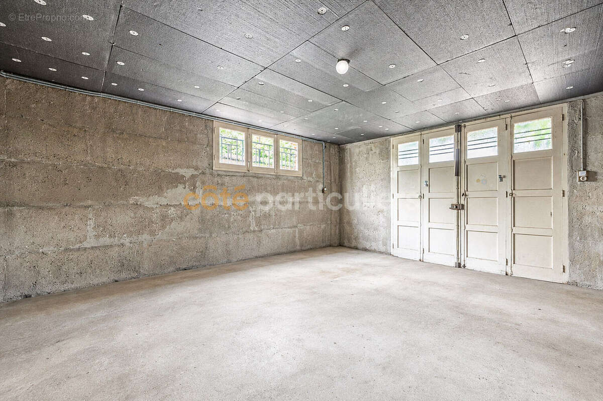Maison familiale -- procé -- 230 m² -- 9 pièces -- 7 chambres -- garage - photo 14