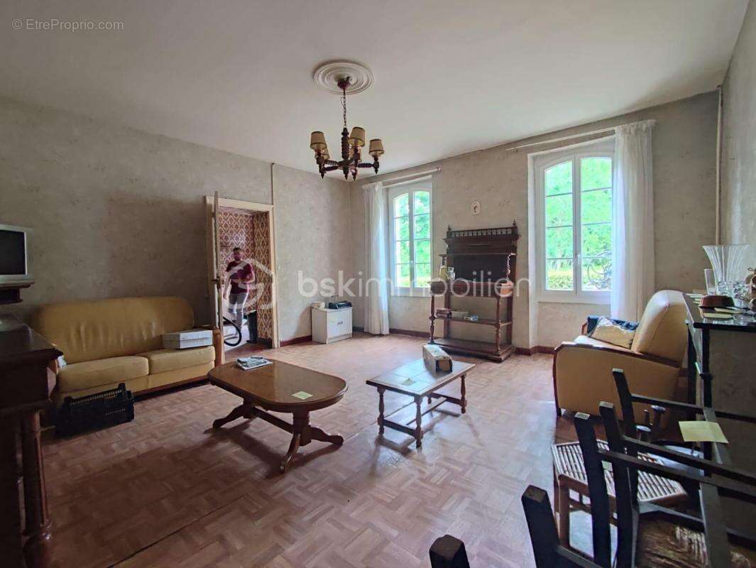 Maison à SAINT-GAUZENS