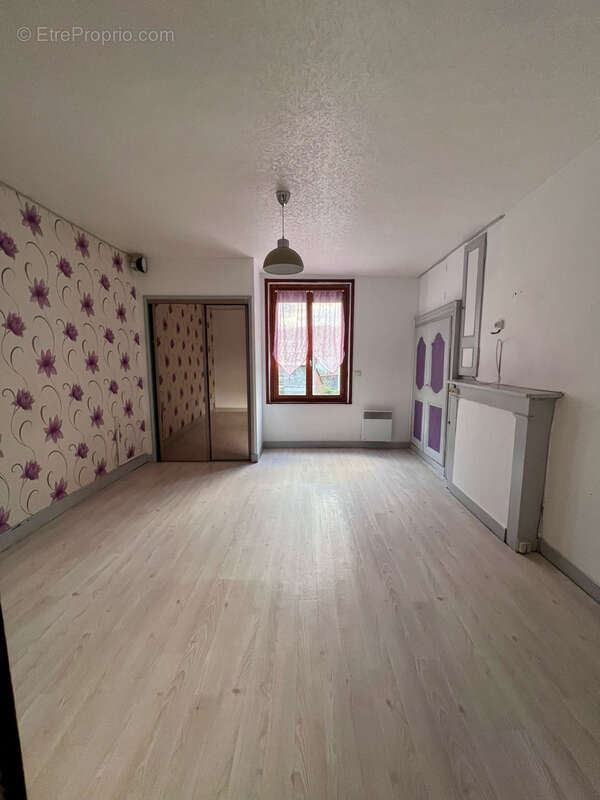 Maison à CORMEILLES